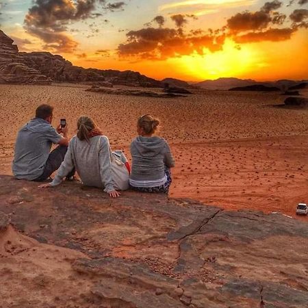 Enad Desert Camp วาดิรัม ภายนอก รูปภาพ